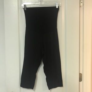 Black cropped leggings